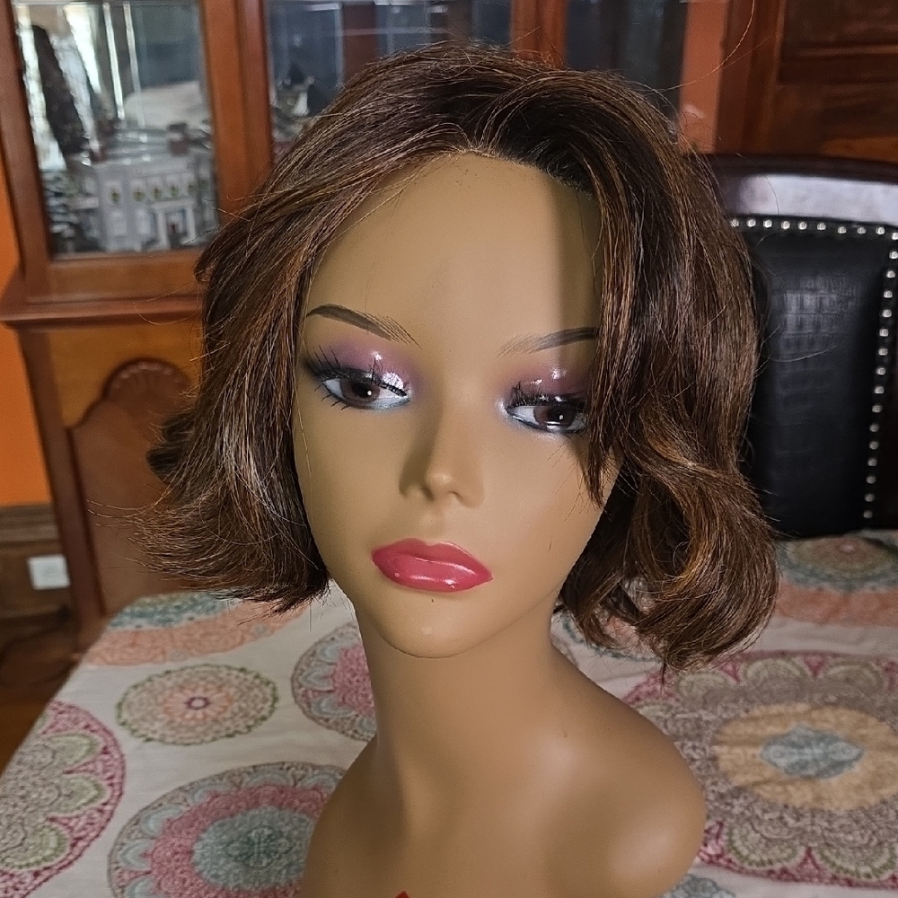 Editor's Pic In Shaded Hazelnut (Altered)